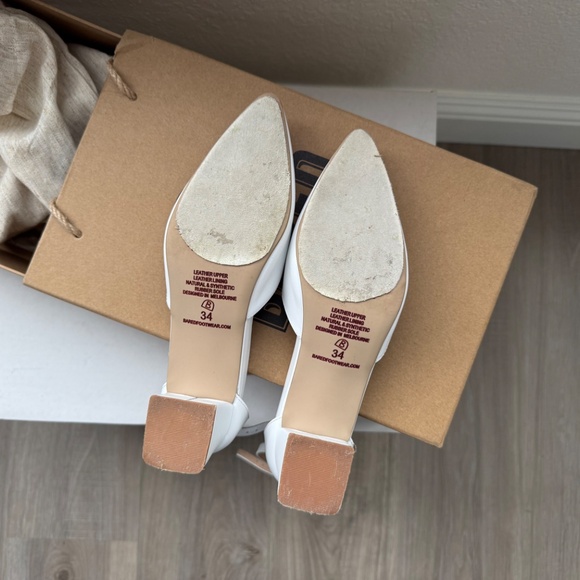 White Leather Low Heel Bared Footwear Quelea Pointed Toe Shoes V-Vamp - Picture 3 of 8